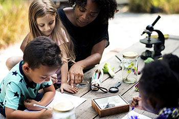 kids learning outdoors